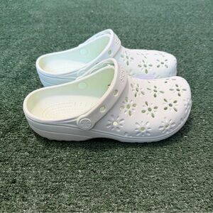 Crocs Classic Floral Cut Out Clog Jade Tint Men 6/ Women 8
